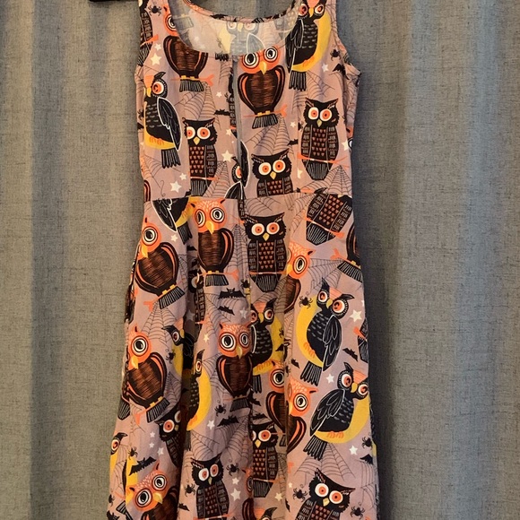 Vintage-Inspired Owl Print Sleeveless Dress 🦉 🦇 🕷️ - Picture 2 of 7